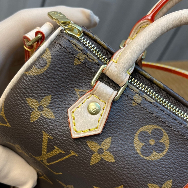 ルイヴィトンバッグ素材ディテール